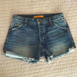 SALE ✨ Joe’s The Wasteland Short- high rise Size 26, Jean